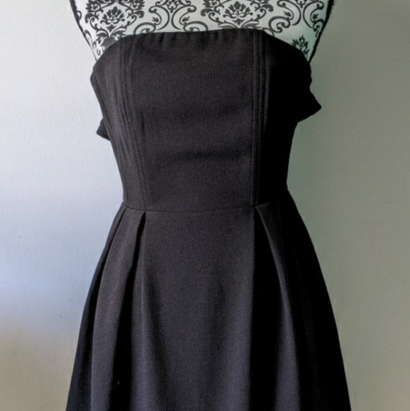 The little black dress - Picture 2 of 4